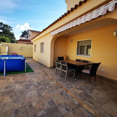Oasis De Paz En El Campo De Gibraltar Los Barrios Exterior foto