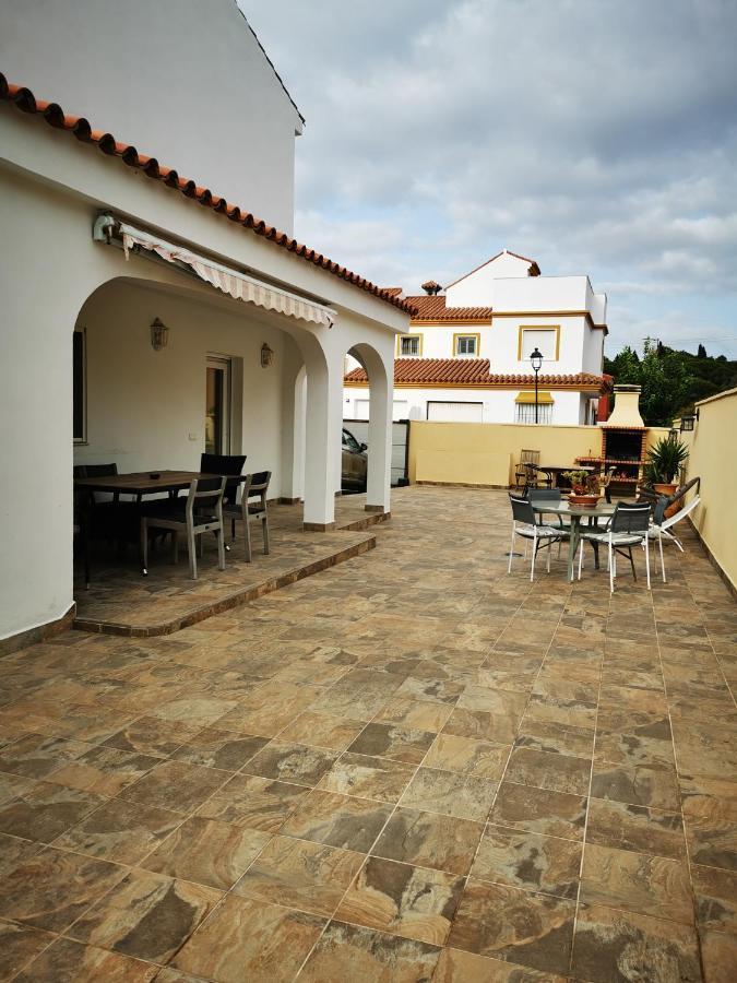 Oasis De Paz En El Campo De Gibraltar Los Barrios Exterior foto